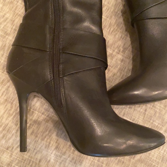 Black Leather Boots - Picture 7 of 9